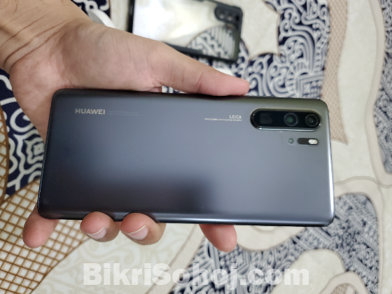 Huawei P30 pro (Full box) looks new